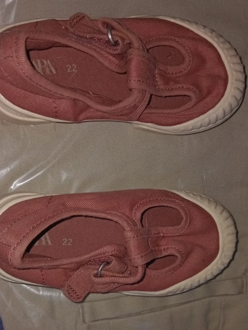 Zara kids canvas